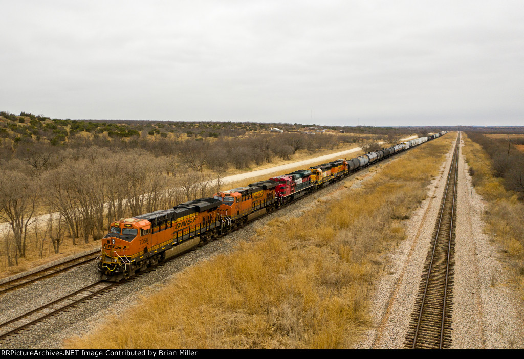 BNSF 7056